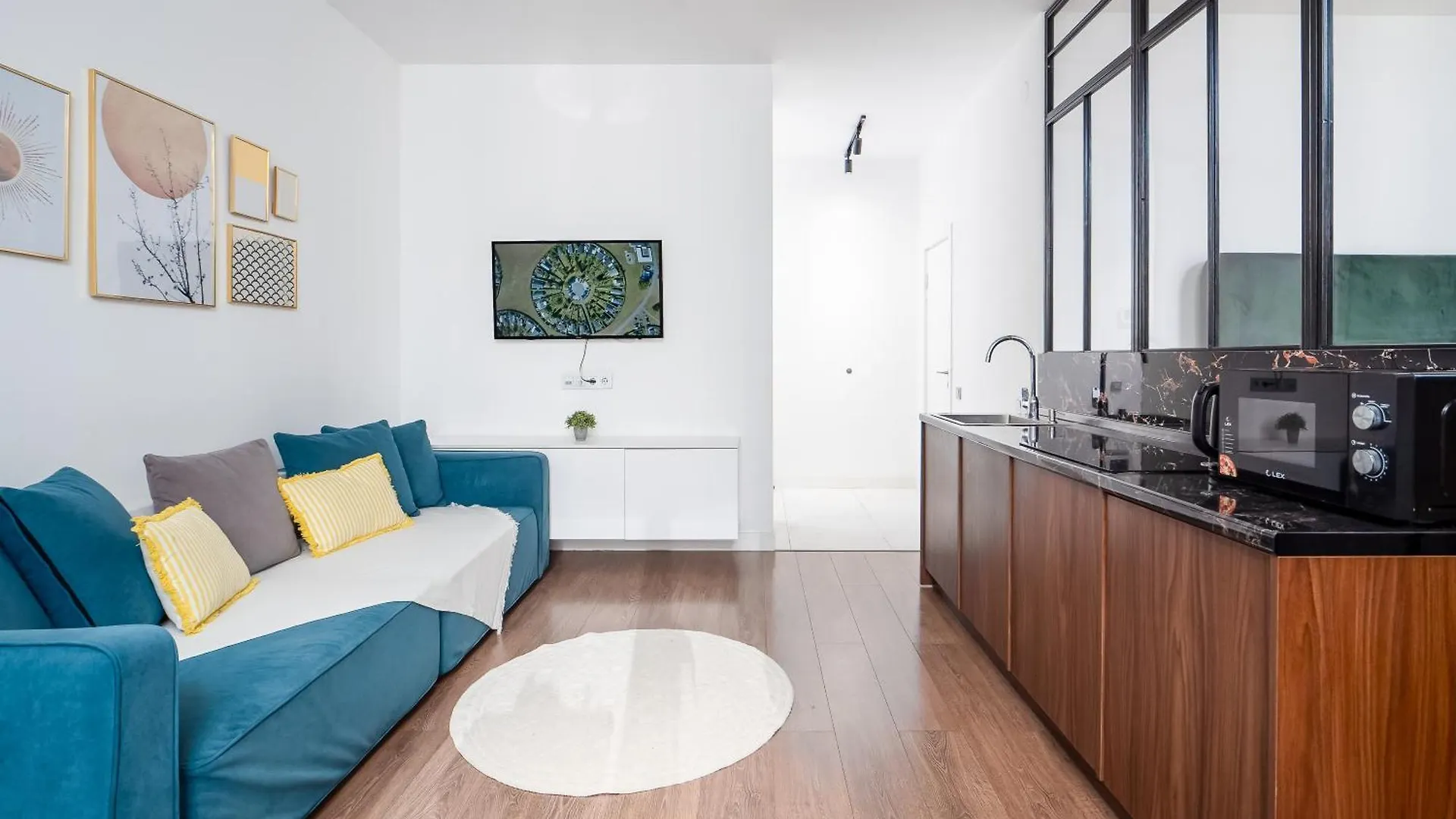 אלמטי Terra One Room Apartments